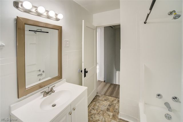 104 Columbus Street, Bedford, OH 44146