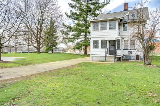 104 Columbus Street, Bedford, OH 44146