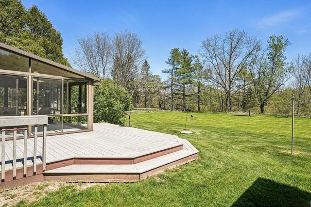 N61W29595 S Woodfield ROAD, Hartland, WI 53029