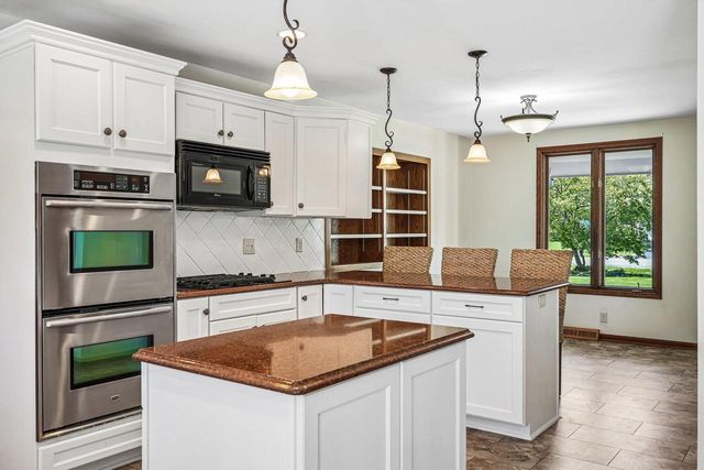 N61W29595 S Woodfield ROAD, Hartland, WI 53029