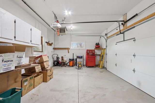 N61W29595 S Woodfield ROAD, Hartland, WI 53029