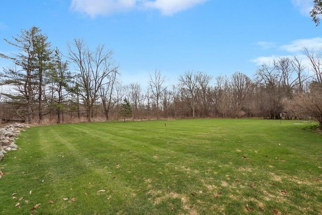 N61W29595 S Woodfield ROAD, Hartland, WI 53029