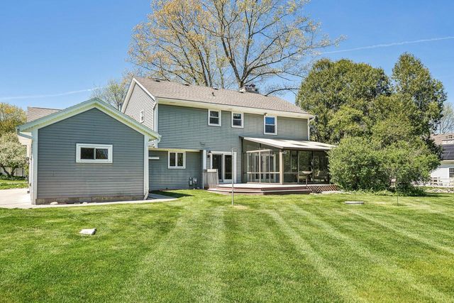 N61W29595 S Woodfield ROAD, Hartland, WI 53029