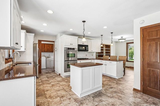 N61W29595 S Woodfield ROAD, Hartland, WI 53029