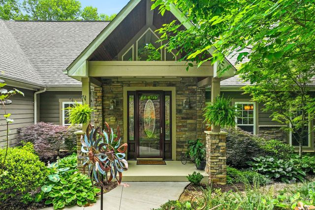 522 Silver Hawk Lane, Weaverville, NC 28787
