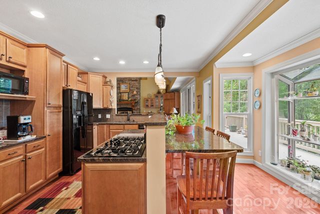 522 Silver Hawk Lane, Weaverville, NC 28787