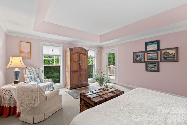 522 Silver Hawk Lane, Weaverville, NC 28787
