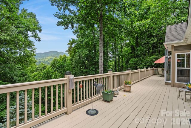 522 Silver Hawk Lane, Weaverville, NC 28787
