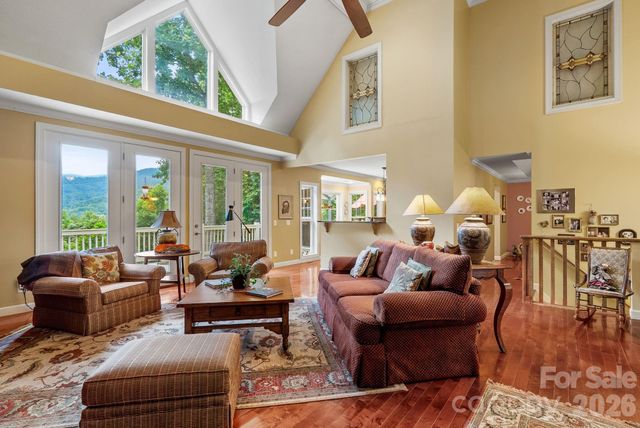 522 Silver Hawk Lane, Weaverville, NC 28787