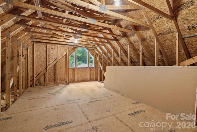 522 Silver Hawk Lane, Weaverville, NC 28787