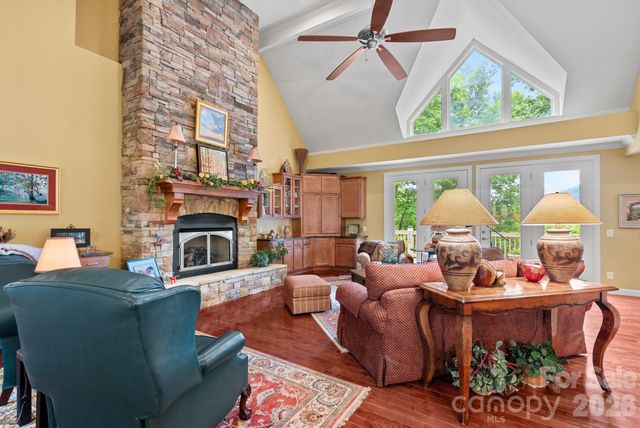 522 Silver Hawk Lane, Weaverville, NC 28787