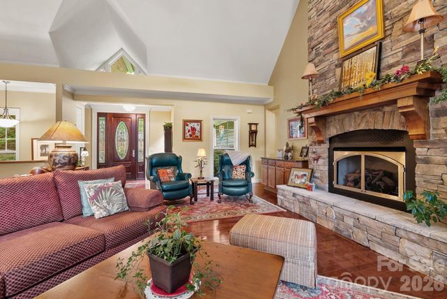 522 Silver Hawk Lane, Weaverville, NC 28787