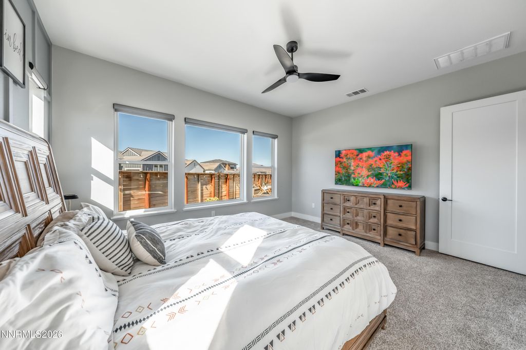 Image 15 of property listing at 971 Little Star Drive, Reno, NV 89511