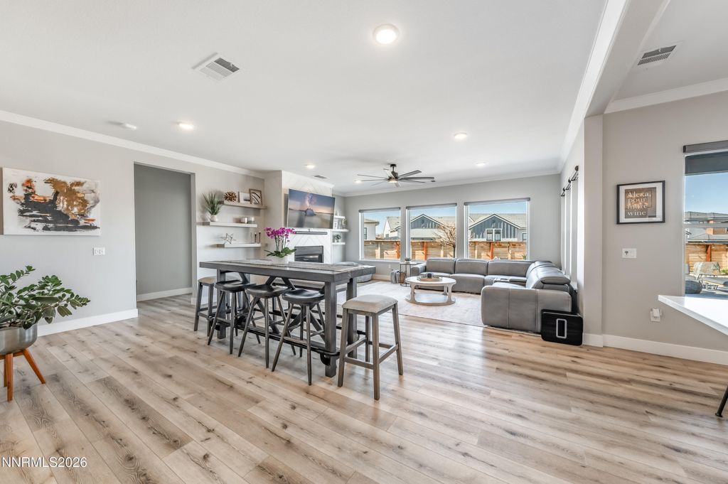 Image 5 of property listing at 971 Little Star Drive, Reno, NV 89511