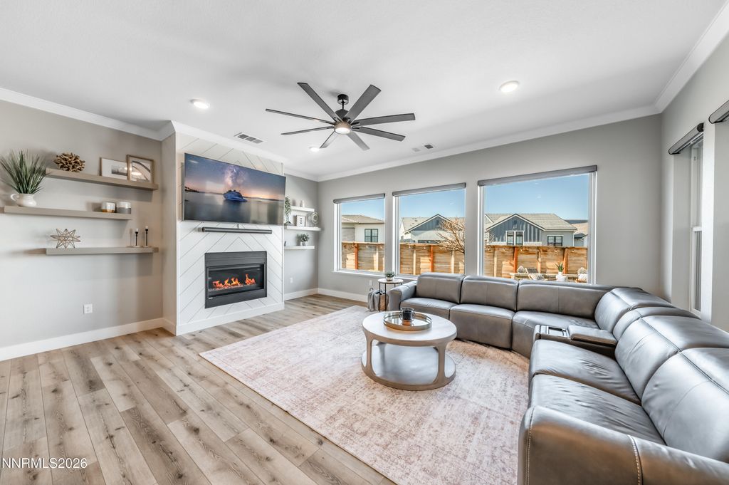 Image 6 of property listing at 971 Little Star Drive, Reno, NV 89511