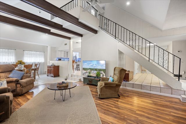5007 Comanche Drive, De Cordova, TX 76049