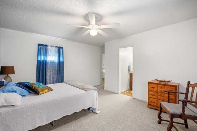5007 Comanche Drive, De Cordova, TX 76049