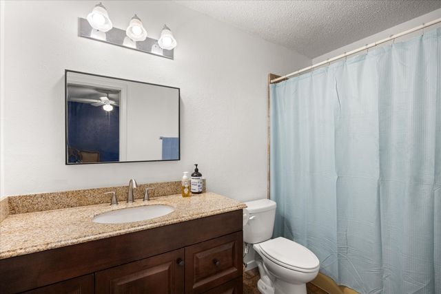 5007 Comanche Drive, De Cordova, TX 76049