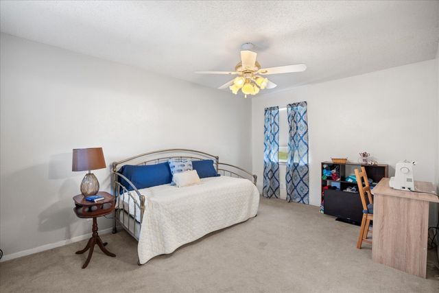 5007 Comanche Drive, De Cordova, TX 76049