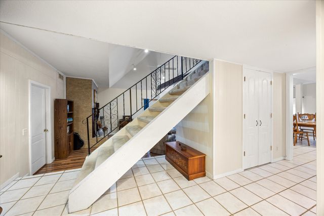 5007 Comanche Drive, De Cordova, TX 76049