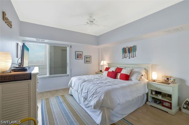 25 Bluebill AVE 1103, Naples, FL 34108
