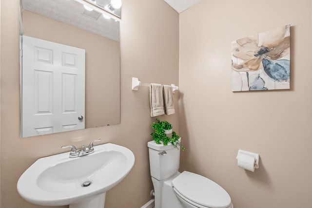 4032 Ponds Edge Street Street, Grove City, OH 43123