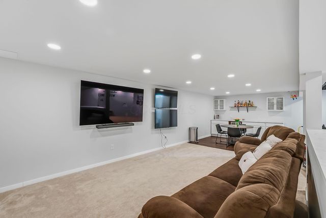 4032 Ponds Edge Street Street, Grove City, OH 43123