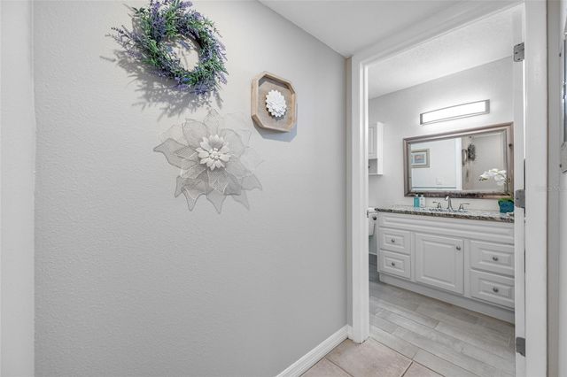 3295 FOX CHASE CIRCLE N 105, Palm Harbor, FL 34683