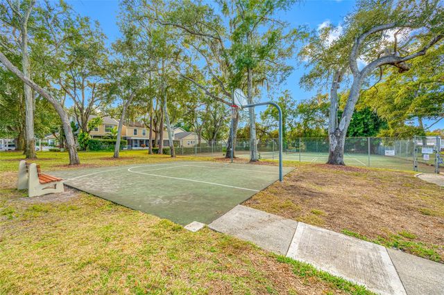 3295 FOX CHASE CIRCLE N 105, Palm Harbor, FL 34683