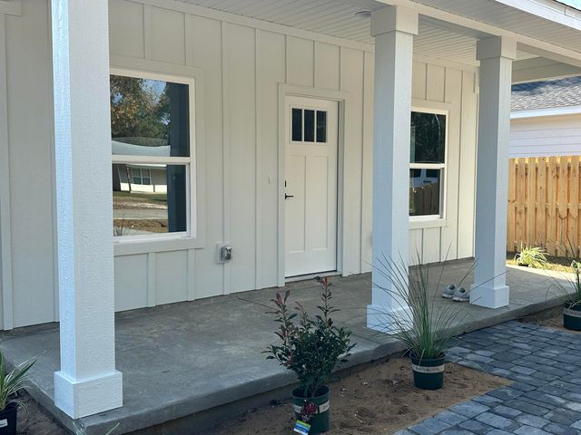 42 Eckie Drive, Freeport, FL 32439