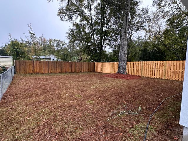 42 Eckie Drive, Freeport, FL 32439