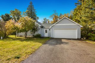 6103 Holt Road, Acme Twp, MI 49690