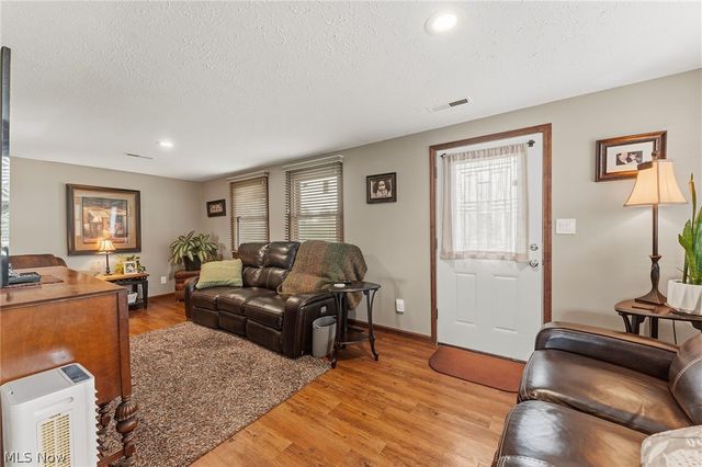 8120 Crow Road, Litchfield, OH 44253