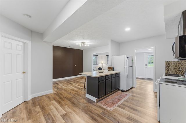 8120 Crow Road, Litchfield, OH 44253