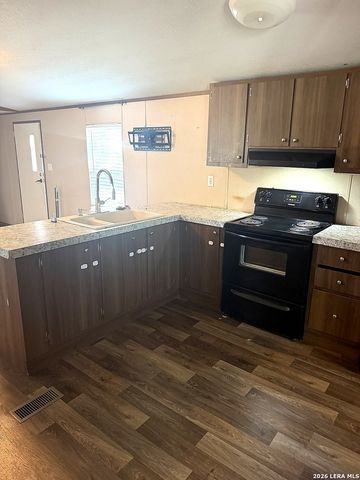 127 QUAIL RUN ST, Canyon Lake, TX 78133