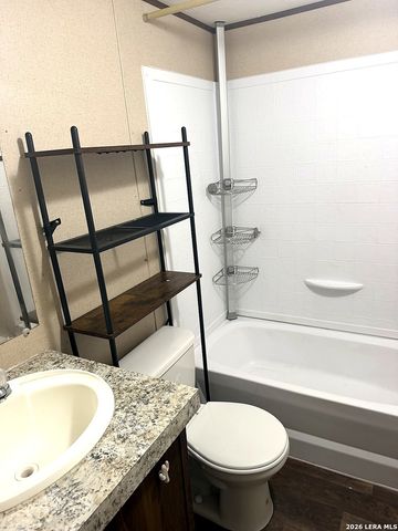 127 QUAIL RUN ST, Canyon Lake, TX 78133
