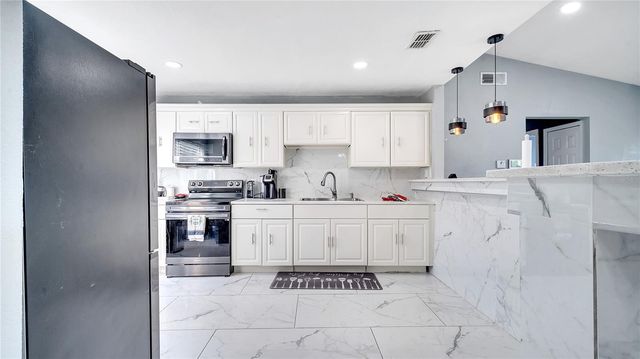 5313 BROKEN PINE CIRCLE, Orlando, FL 32818