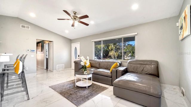 5313 BROKEN PINE CIRCLE, Orlando, FL 32818