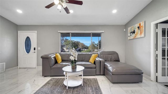 5313 BROKEN PINE CIRCLE, Orlando, FL 32818