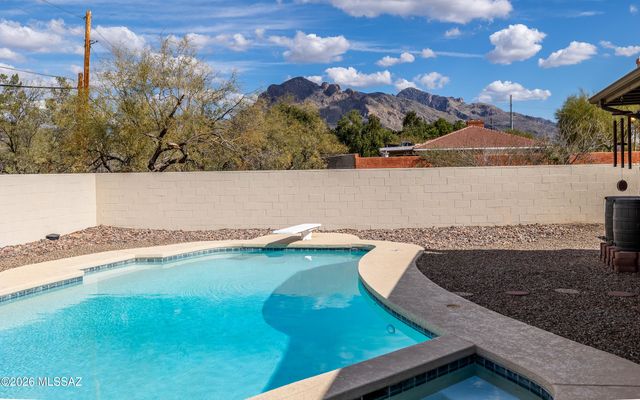 1460 W Sage Street, Tucson, AZ 85704