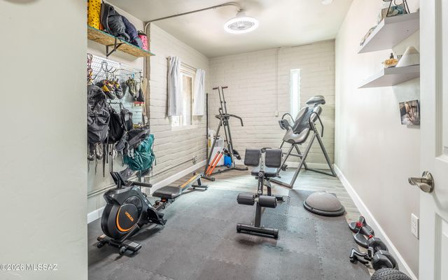 1460 W Sage Street, Tucson, AZ 85704