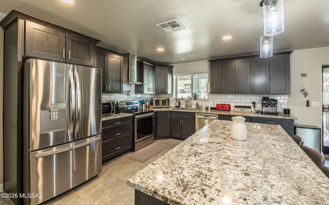 1460 W Sage Street, Tucson, AZ 85704