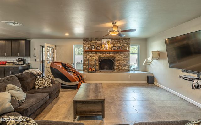 1460 W Sage Street, Tucson, AZ 85704