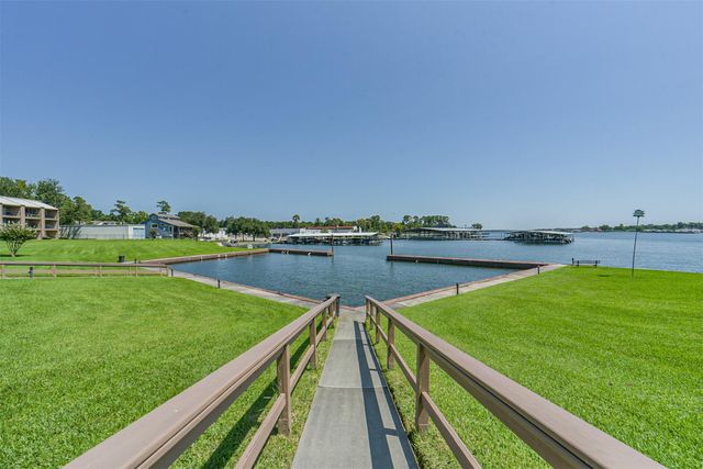15575 Marina Drive 315C, Conroe, TX 77356