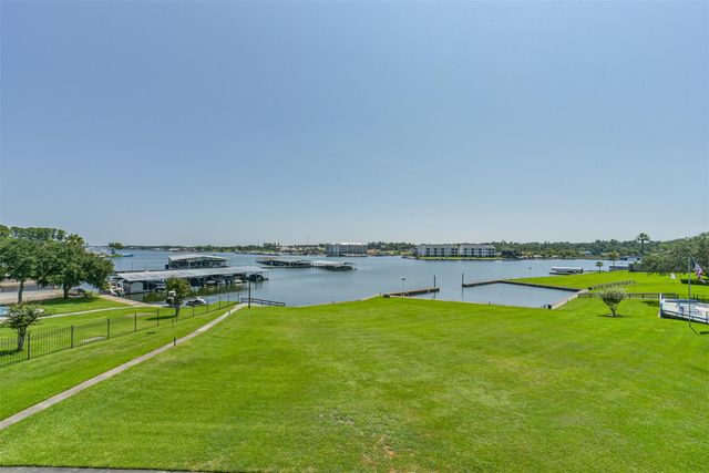 15575 Marina Drive 315C, Conroe, TX 77356