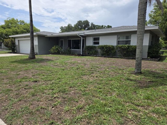 2077 DRUID ROAD E, Clearwater, FL 33764