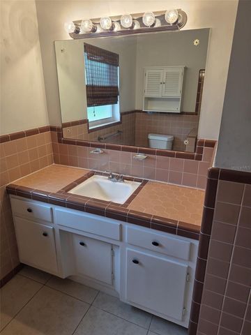 2077 DRUID ROAD E, Clearwater, FL 33764