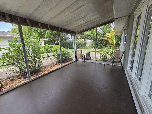 2077 DRUID ROAD E, Clearwater, FL 33764