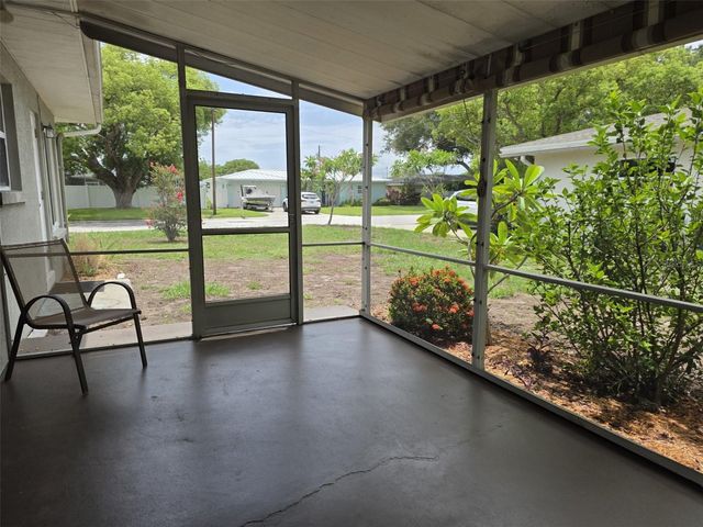 2077 DRUID ROAD E, Clearwater, FL 33764