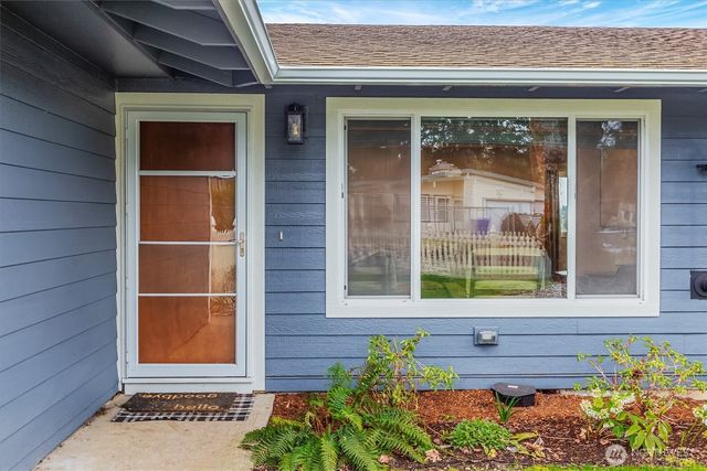 14219 SE 259th Place, Kent, WA 98042